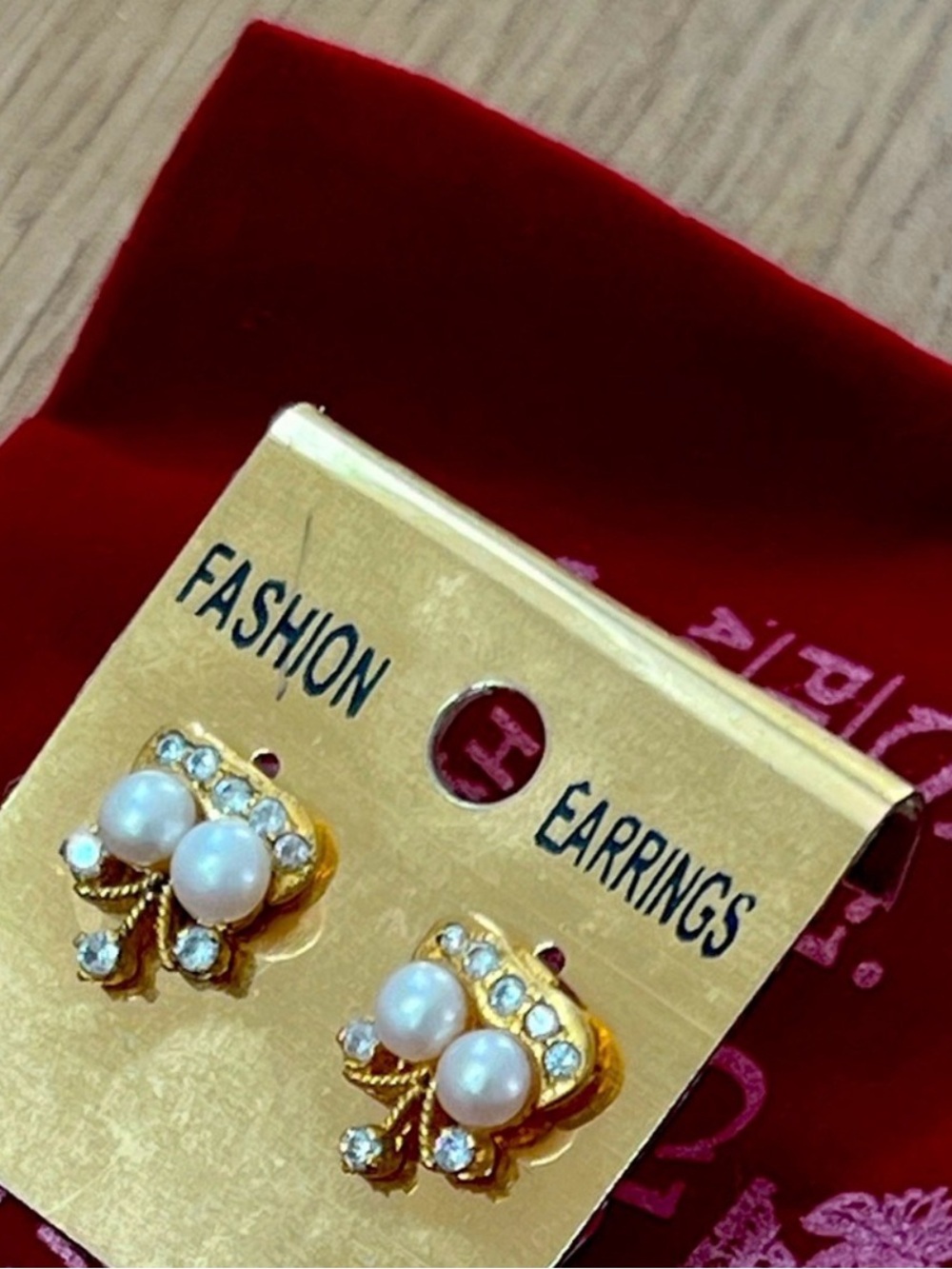 Original vintage Gold Pearl & Crystal Cluster Stud Earrings -